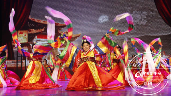 舞蹈——《朝鲜族牙排舞》