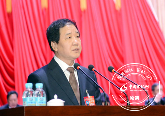 十二届州政协主席于晓峰作常委会工作报告