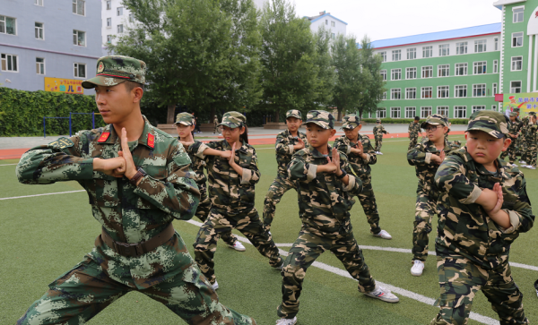 龙井市安民小学第十期封闭式军训圆满结束