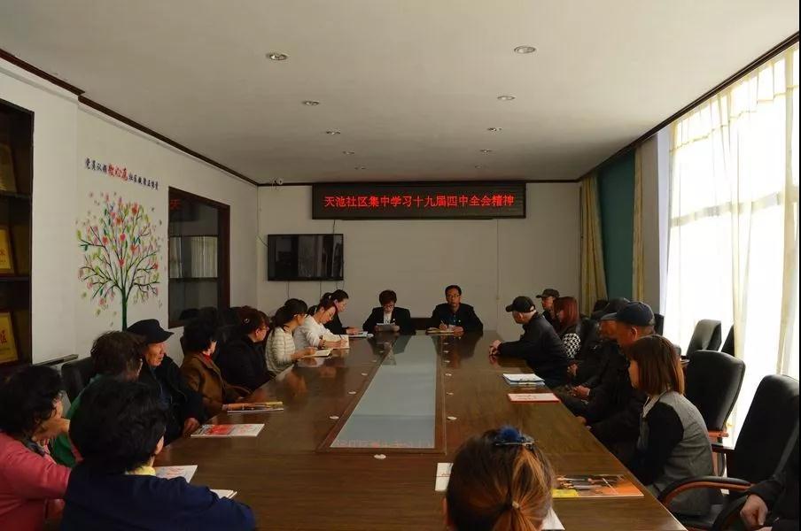 街道.jpg 街道.jpg