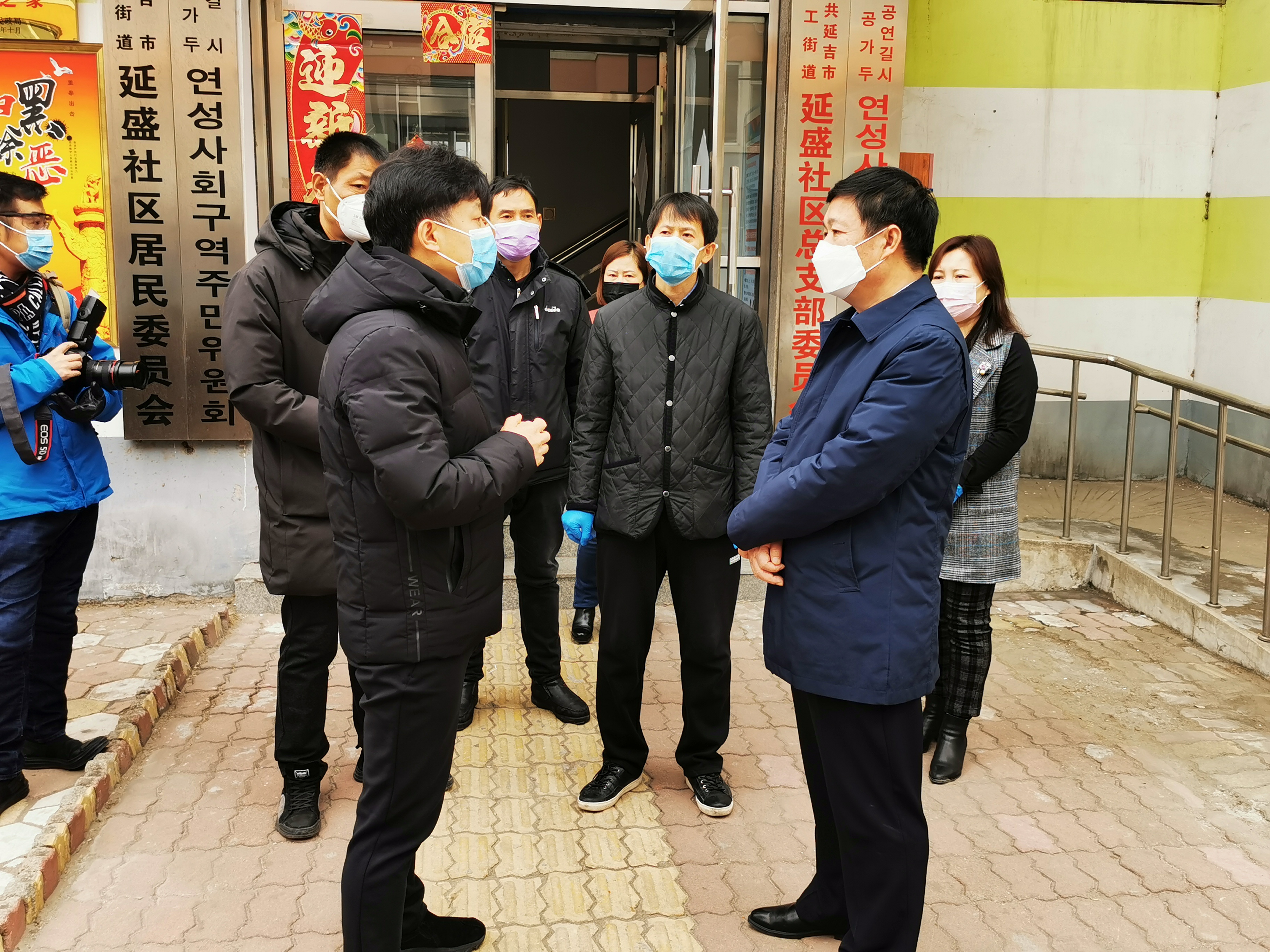 疫情来袭织密网守护担当领头雁记延吉市建工街道党工委书记崔峰