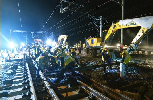 吉林敦白客专上行联络线引入长珲城际线插铺的国内最长42号高速道岔