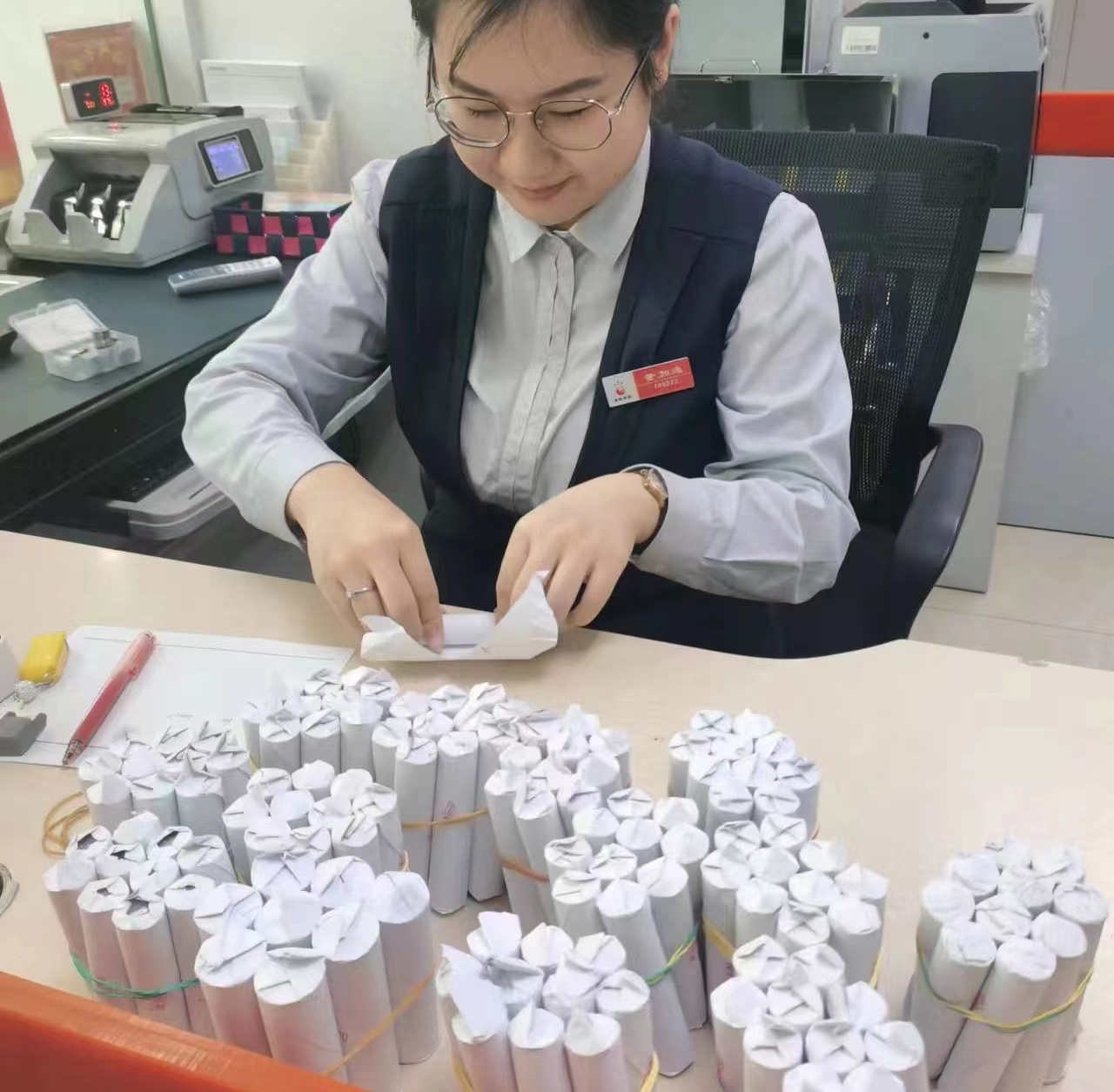 兑换零钱 安图农商银行暖心服务百姓获赞-中国吉林网