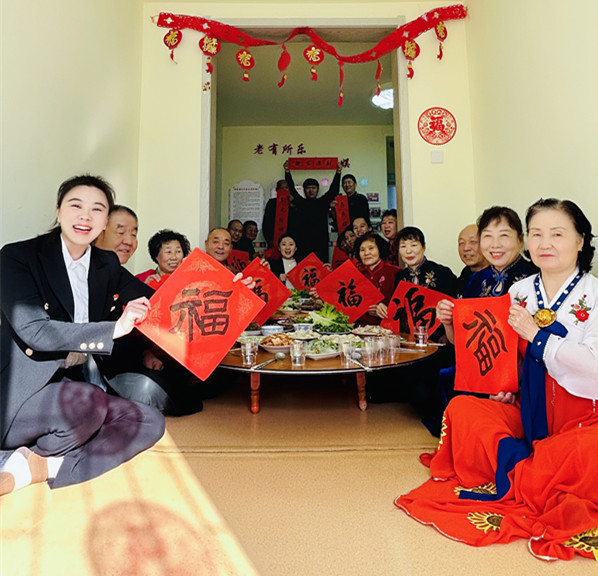 1.我们的节日-丹岭社区春节送祝福.jpg