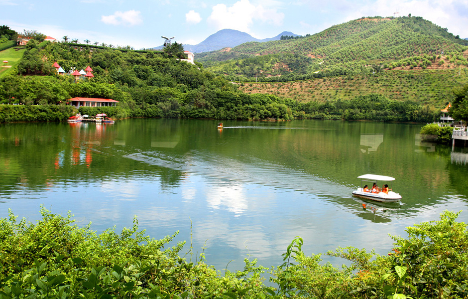 吉林省敦化市雁鸣湖湿地属国家级自然保护区,水资源特别丰富,以雁鸣湖