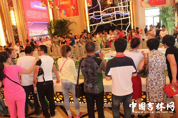 万达广场售楼处_副本.jpg